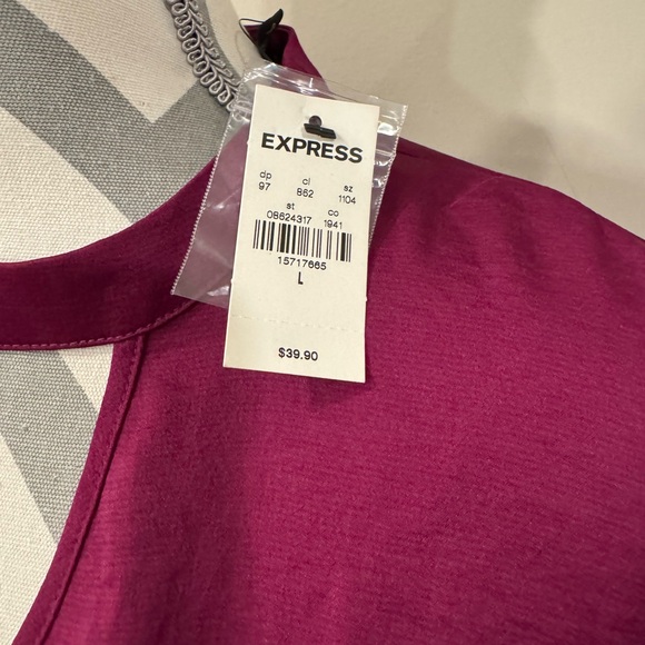 Express V-Neck Blouse - Picture 3 of 7